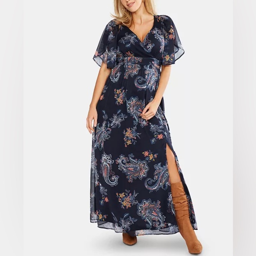 Jessica Simpson Maternity Printed Wrap Dress
EUC
Large
$45